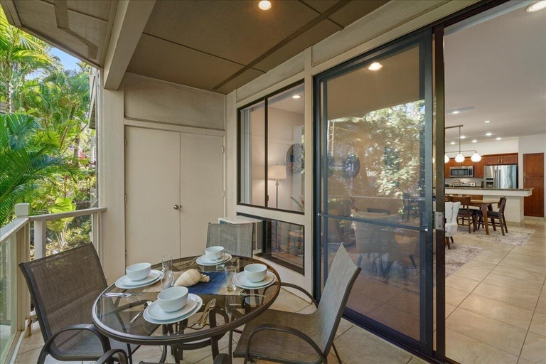 Dining 4, Grand Champions 185 2 Bedroom Condo, Maui