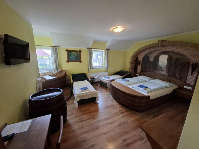 Bedroom 2, Fruhstuckspension Wahl, Perg