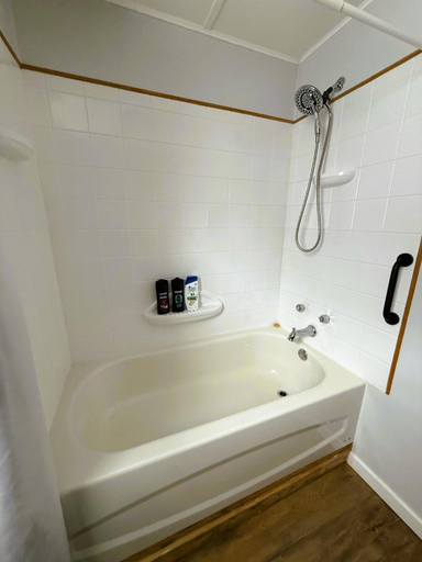 Bathroom 3, Beluga Beach House, Division No. 23