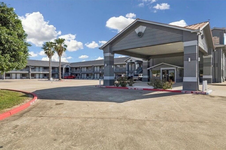 Exterior, Hotel Blue Baytown TX, Houston