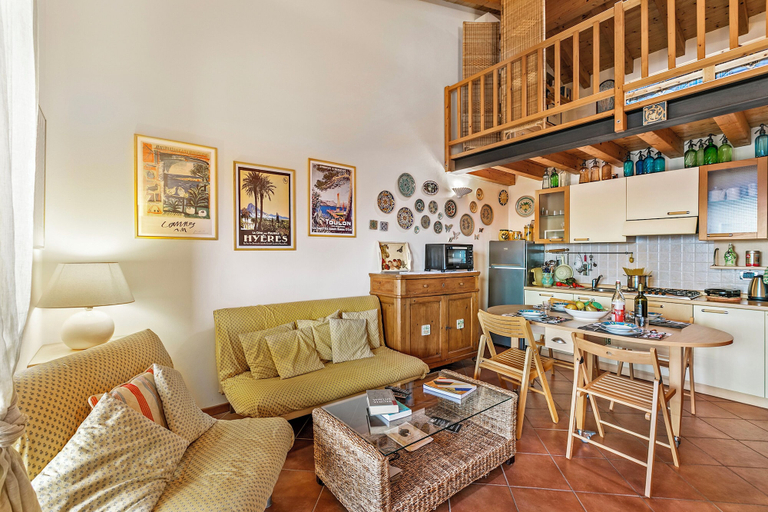 Living area 4, Grotten Loft with lake view and pool, Brescia