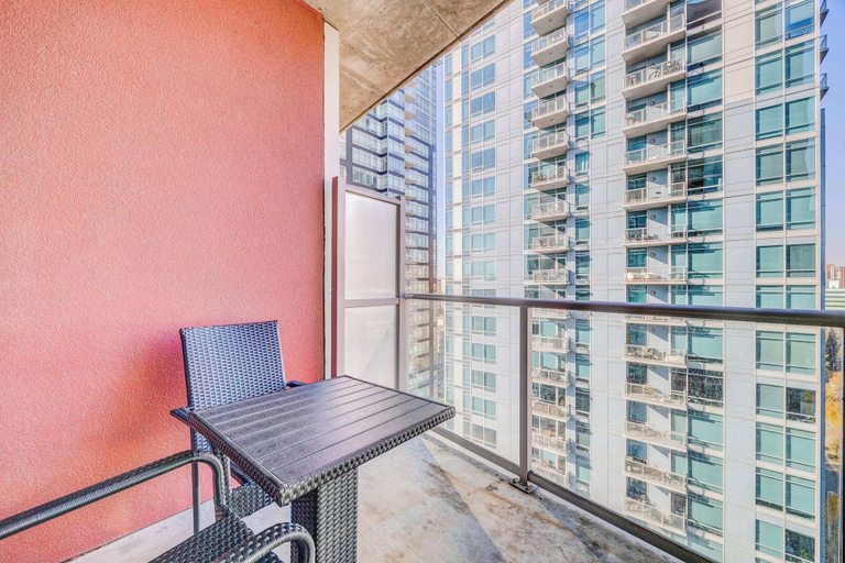 Others 4, Spacious Downtown Condo w/ Balcony & City Views!, Division No. 6