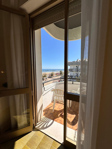 Others 4, Hotel Splendid Suisse, Rimini