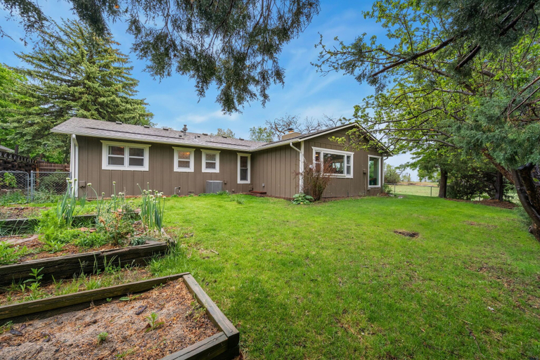Exterior 4, Sandstone Hollow King Suite, Office, Fenced Yard, Larimer