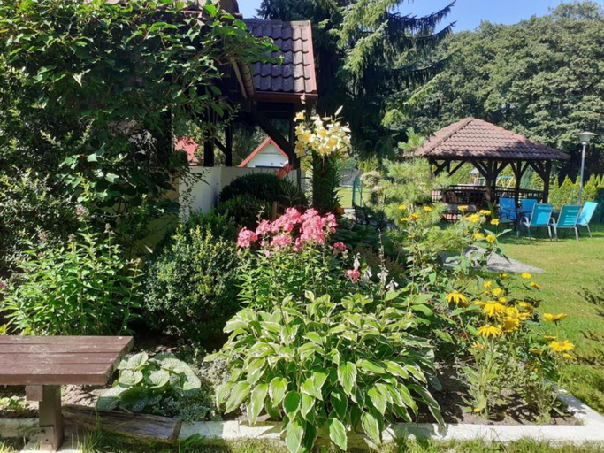 Garden 3, Comfortable Holiday Villa With a Private Garden, Wejherowo