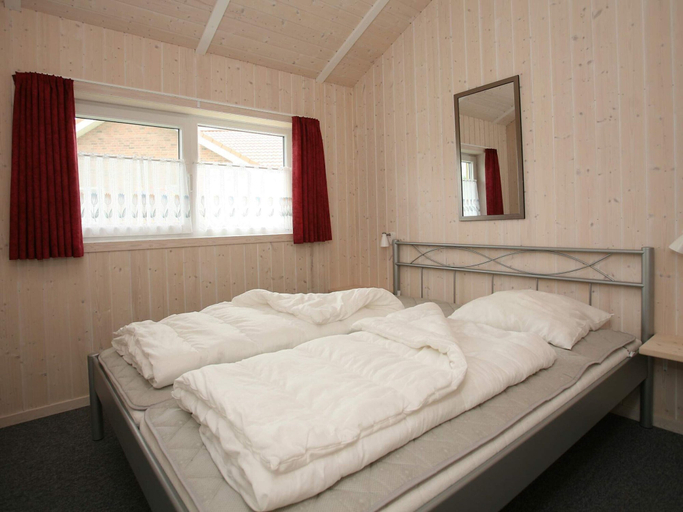 Bedroom 2, Holiday Home in Otterndorf, Cuxhaven