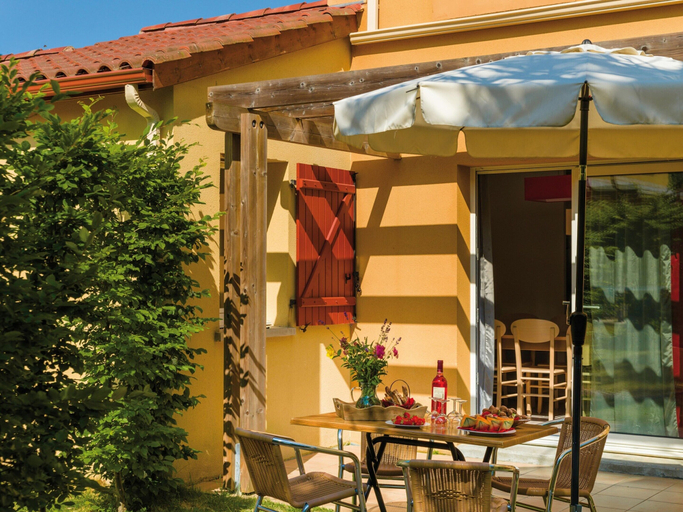 Balcony 3, Elegant Family Cottage in Dordogne, Dordogne