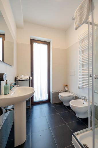 Bathroom 5, SIGIS HOTEL - Fiumicino, Rome
