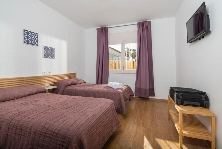 Bedroom 4, Apartaments Els Llorers, Girona