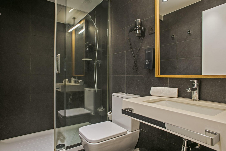Bathroom 5, Hotel Andante Drassanes, Barcelona