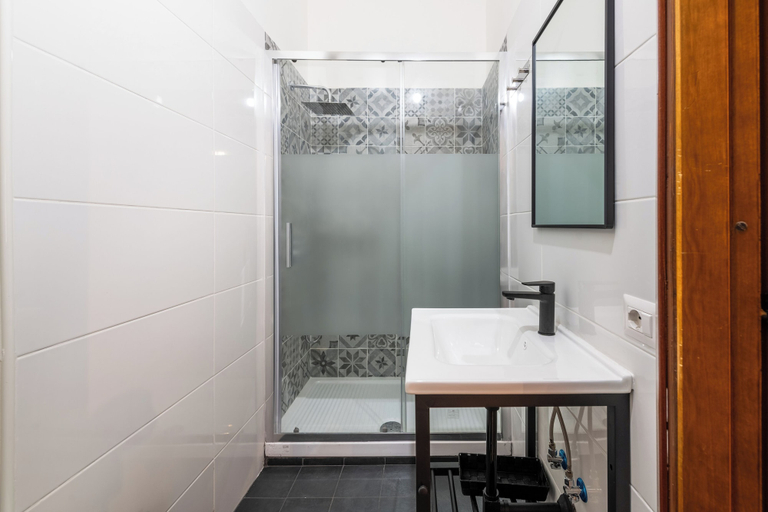 Bathroom 5, Gianicolense Apartment, Roma