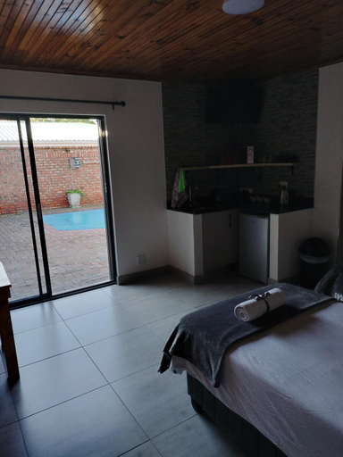 Bedroom 2, The Bay Inn, Nelson Mandela Bay