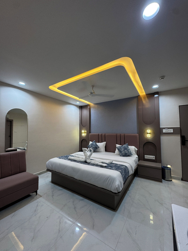 Living area 5, Hotel The Avanta Naroda, Ahmadabad