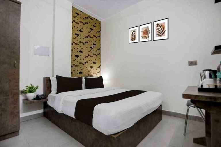 Room 5, Hotel shad residency, Patna