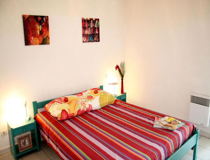 Room, Duplex Maisonette in Saint-cyprien, Pyrénées-Orientales