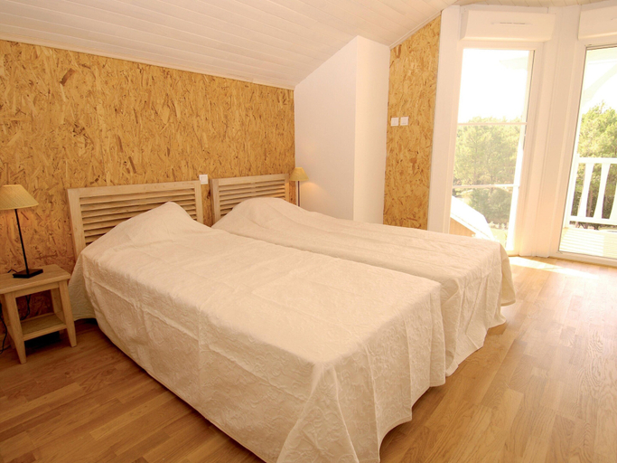 Room 3, Villa for 6 People With Swimming Pool, Gironde