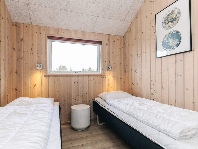Bedroom 5, 5 Star Holiday Home in Lokken, Hjørring