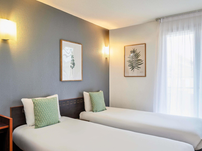 Bedroom 4, Aparthotel Adagio Access Nice Garibaldi, Alpes-Maritimes