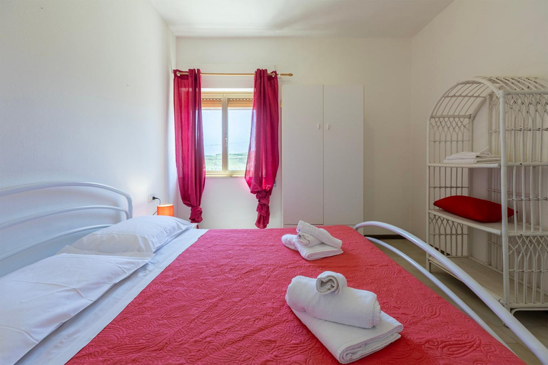 Bedroom 2, Villa Singola, Sassari