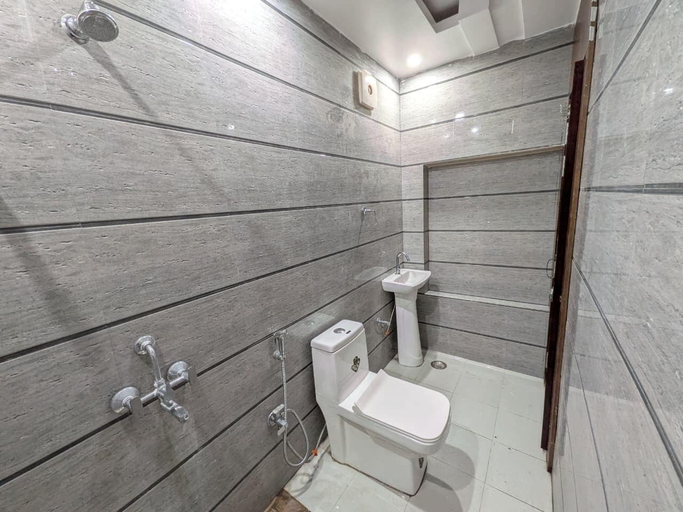 Bathroom 4, Hotel Vrindavan Palace, Aligarh