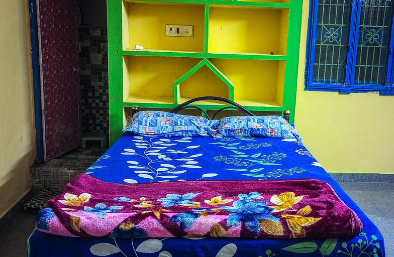 Bedroom, Saibaba homestay first floor apartment, Kancheepuram