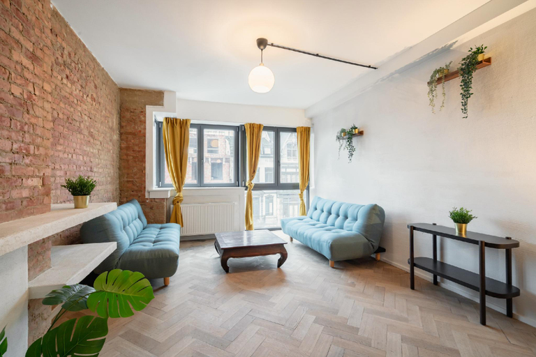 Separate living room 4, Very Large Central Station 3BR/14P Apartment, Antwerpen