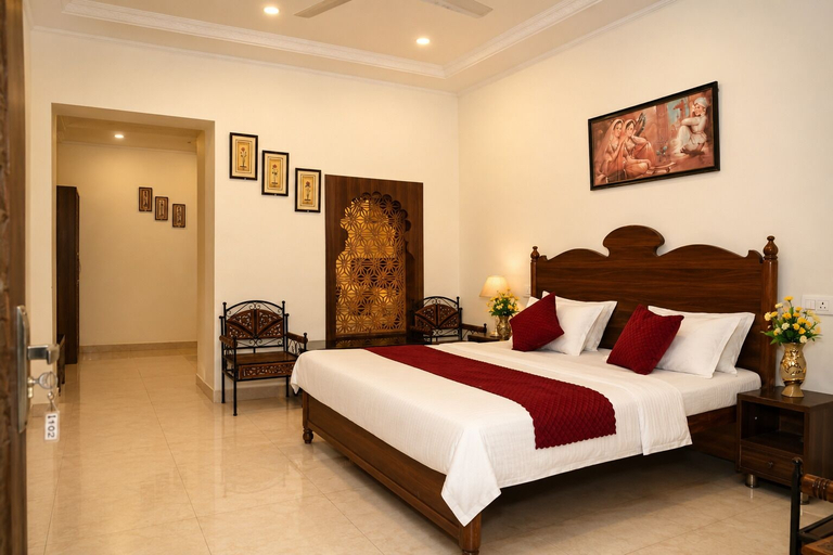 Bedroom 2, Central Hotel, Lucknow