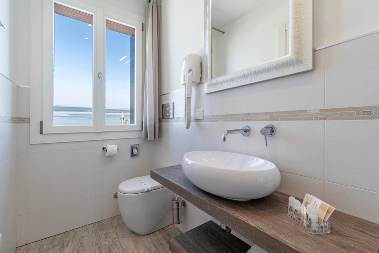 Bathroom 5, Locanda Stravedo, Venezia