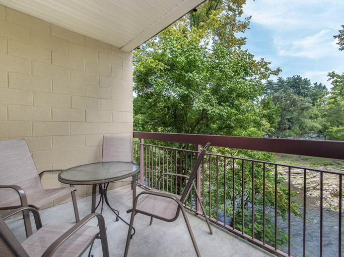 Others 5, Cedar Lodge, Sevier