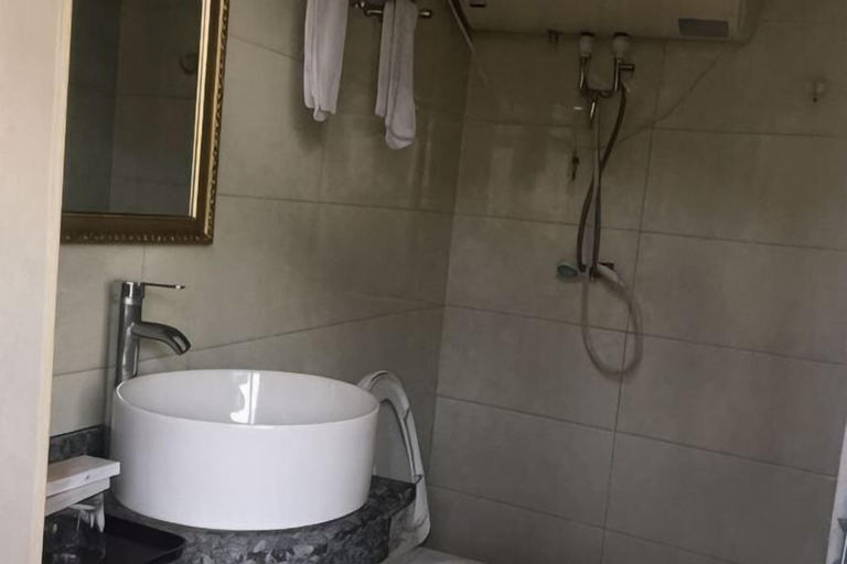 Bathroom 4, Hongshenbinguang, Bijie