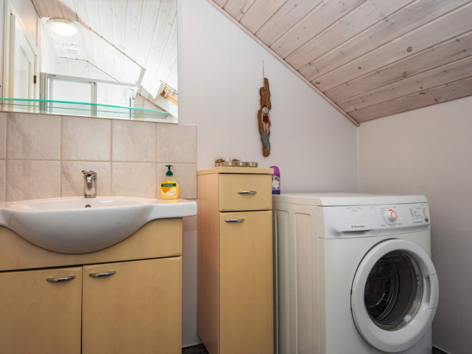 Bathroom 3, 7 person holiday home in Ansager, Varde