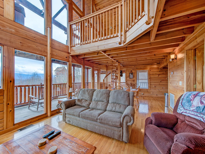 Others 3, Picture Perfect, Sevier