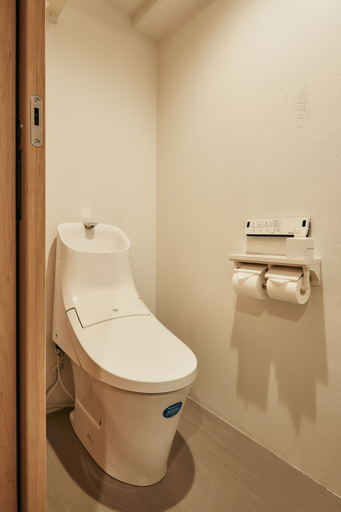 Bathroom 5, Guest House Hiroshima Mangetak - Hostel, Hiroshima