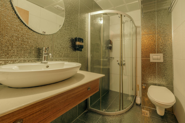 Bathroom 4, Novis Hotel Cleopatra, Alanya
