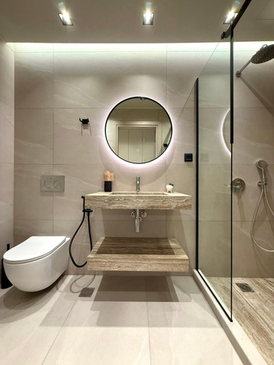 Bathroom 2, Houmas Apartments, Crete