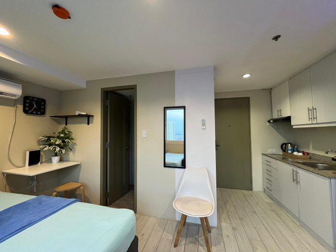 Bedroom 2, Warm and Cozy Studio with Balcony, Cebu City