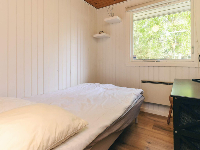 Bedroom 2, 4 Star Holiday Home in Vaeggerlose, Guldborgsund