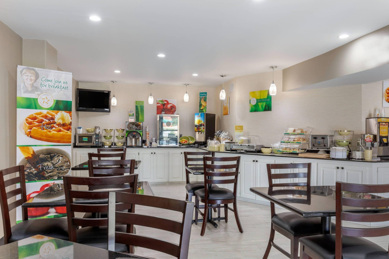 Food & Drinks 5, Quality Inn McComb, Pike