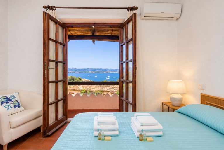 Bedroom, Sunset Eleven & Sunset Twelve 100m from the Beach, Olbia-Tempio