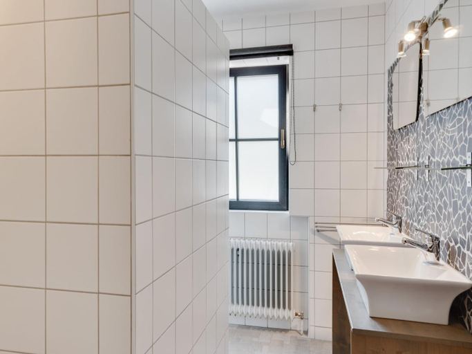 Bathroom 3, Chalet in Leogang near Ski Slopes, Zell am See
