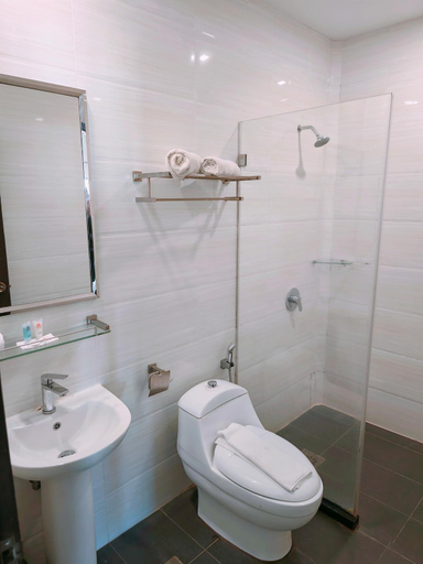 Bathroom 4, My Inn Hotel, Samarahan