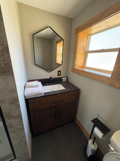 Bathroom 3, 441 LaFever St, Jackson