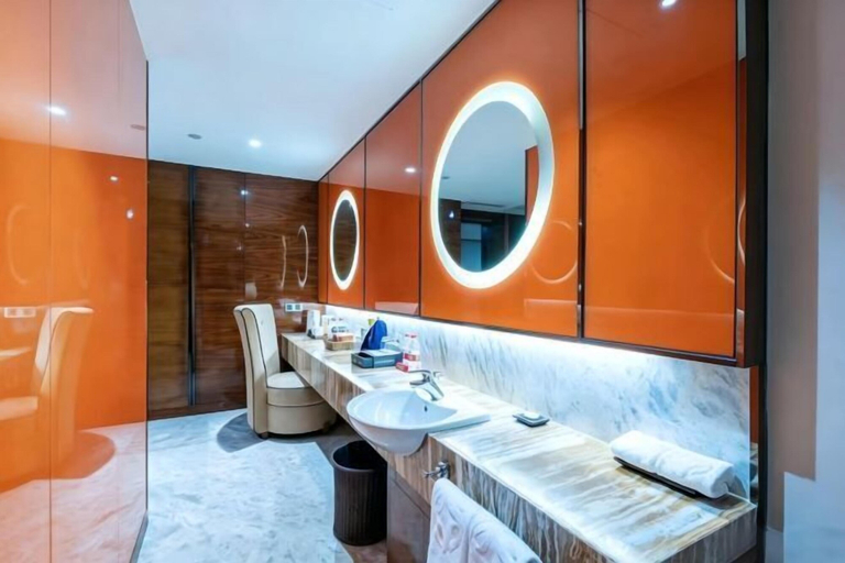 Bathroom 4, Tongren Jinjiang Hotel, Tongren