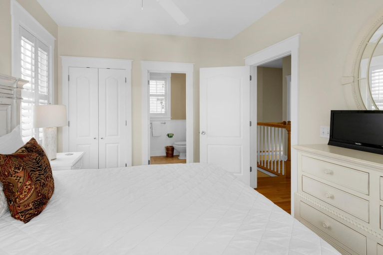 Bedroom 2, Sunset Serenade, Walton