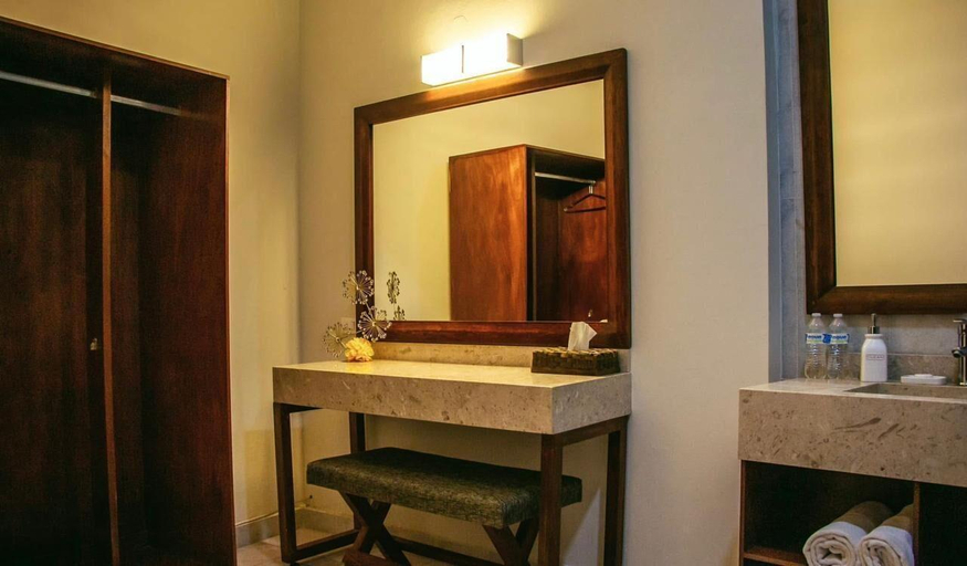 Bathroom 5, Los Vinedos Gran Hotel, Parras