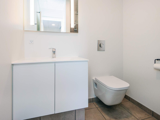Bathroom 4, 5 star holiday home in Blåvand, Varde