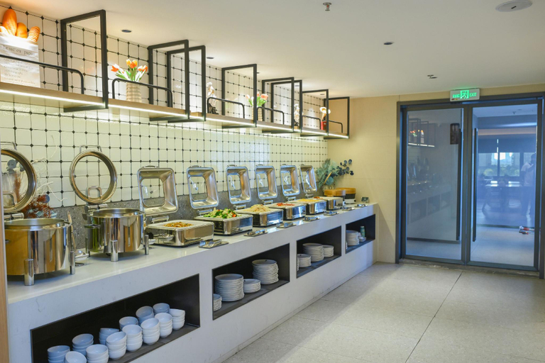 Food & Drinks 4, Country Inn & Suites by Radisson Xianning Media Tower, Xianning