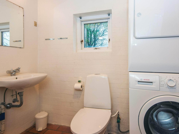 Bathroom 4, 4 star holiday home in Glesborg, Norddjurs