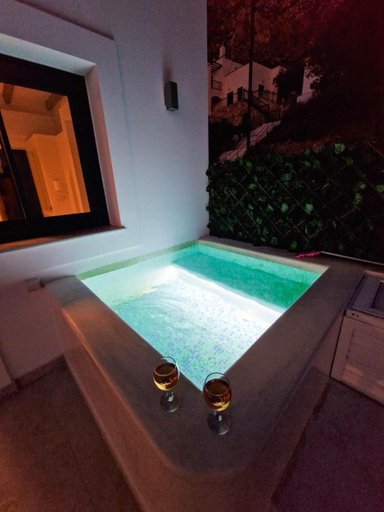 2, Regina - Luxury Apartments, South Aegean
