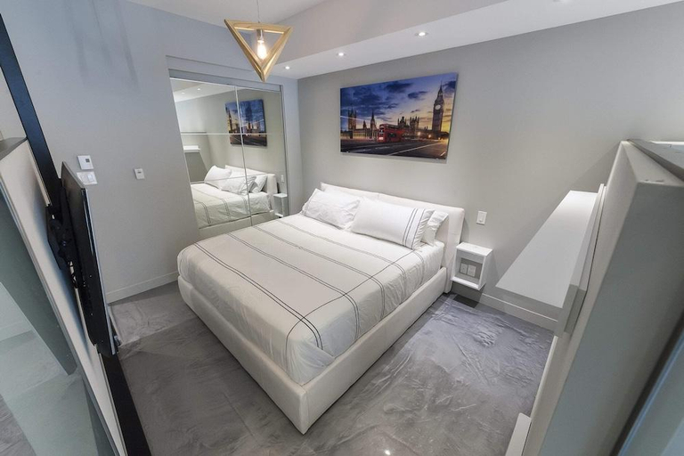4, Milton Parc Hotel, Montréal